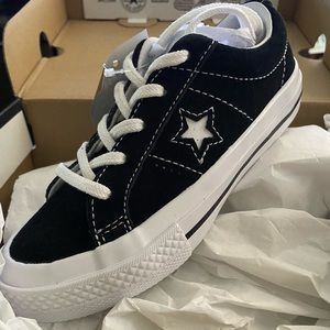 Boy size 12 converse